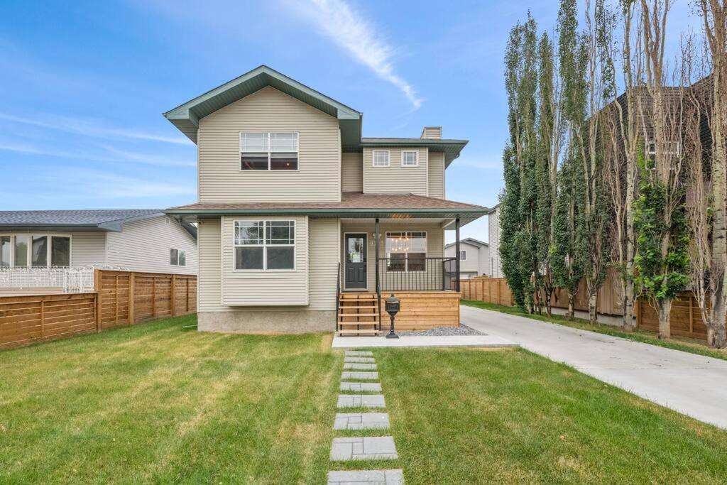 Holiday home Lux By Wem With Hot Tub Edmonton