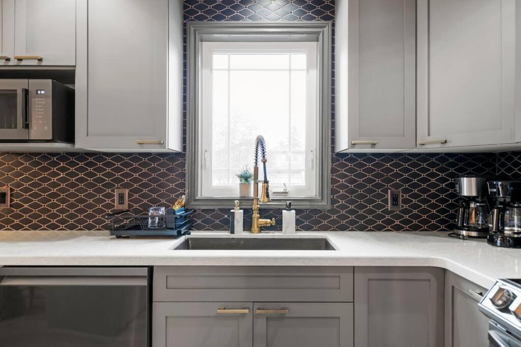 Lux By Wem With Hot Tub Holiday home *
